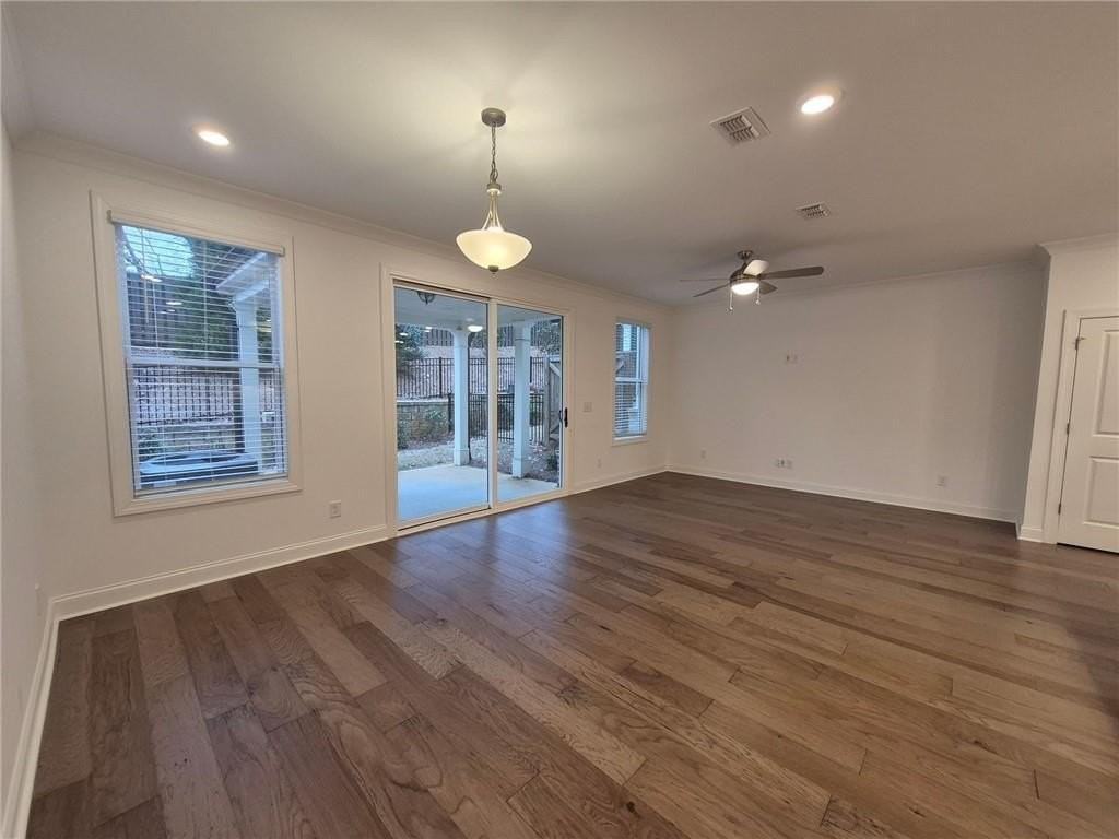 5234 Riden Ct - Photo 3 of 15