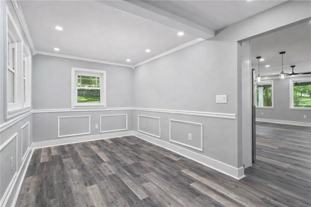 724 Cowan Rd Se - Photo 4 of 12