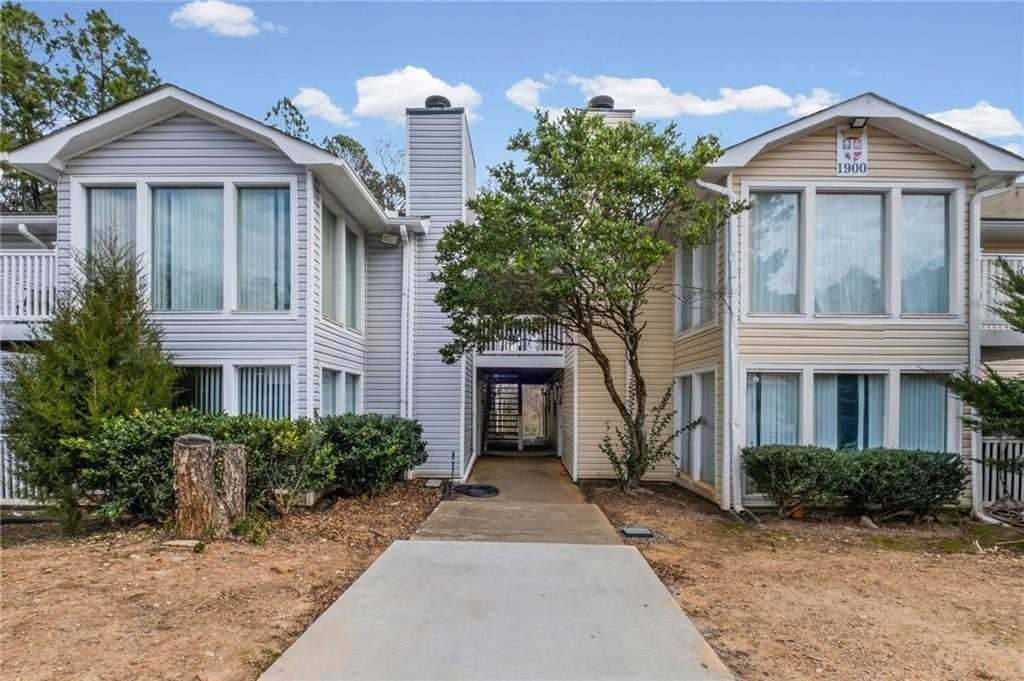 1809 Augusta Dr Se - Photo 3 of 25