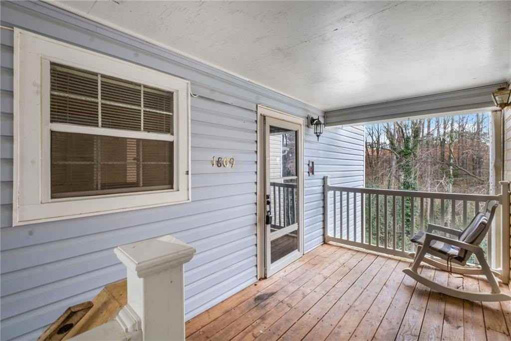 1809 Augusta Dr Se - Photo 4 of 25