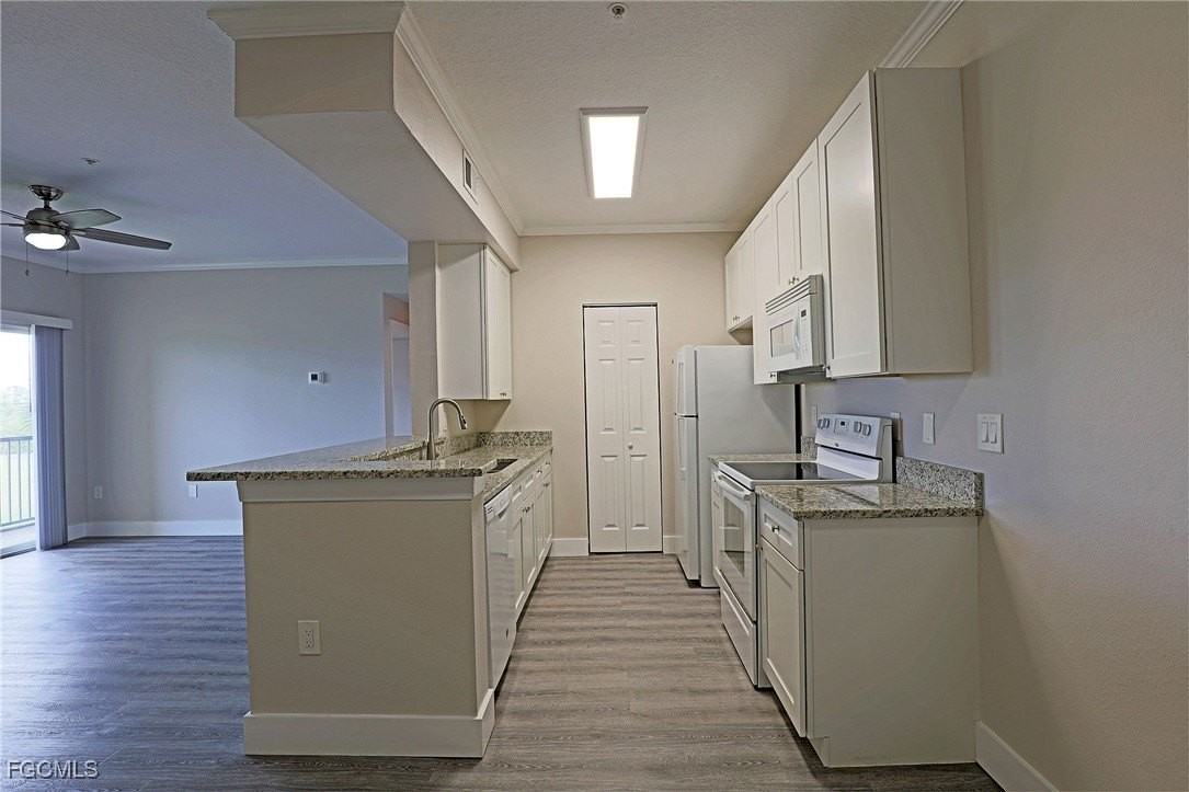 11480 Villa Grand Apt 123 #123 - Photo 4 of 14