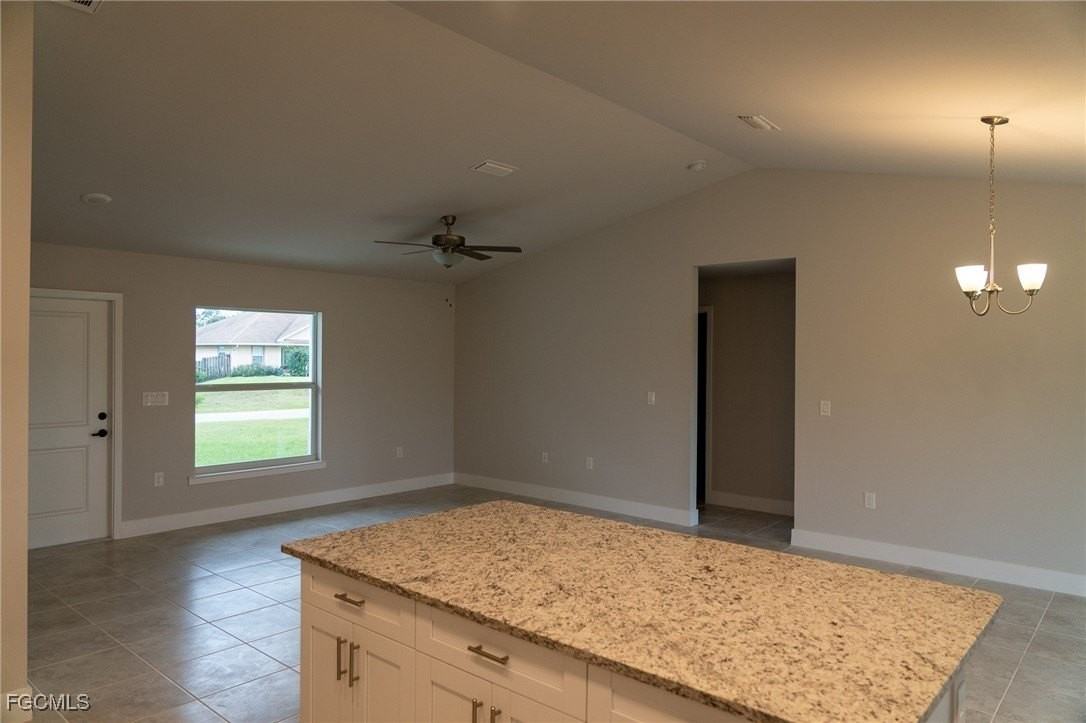 409 Moore Ave - Photo 6 of 13