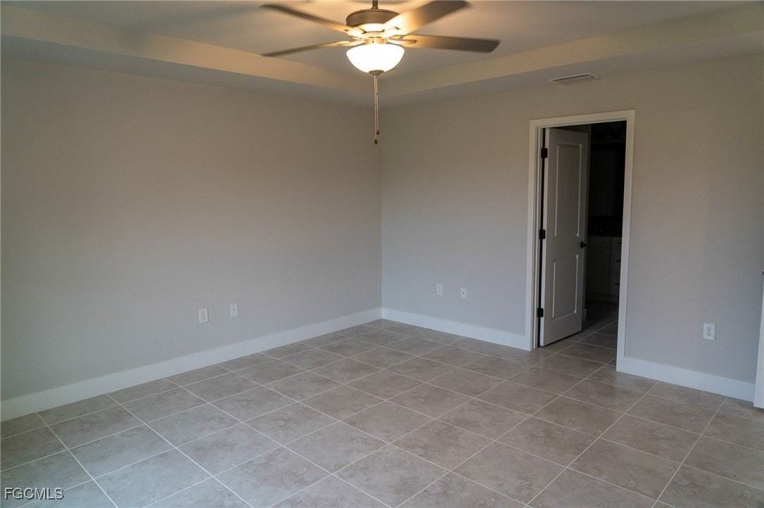 409 Moore Ave - Photo 7 of 13