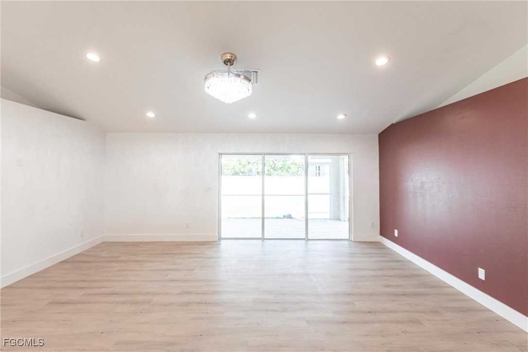 2007 Nw 21st St - Photo 5 of 43