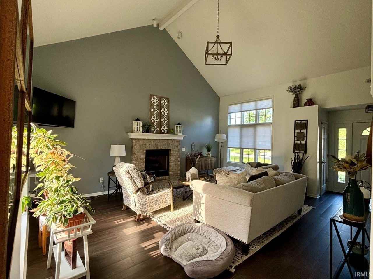 10824 Millstone Dr - Photo 3 of 20