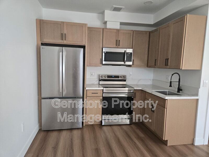 5387 Brockbank Pl - Photo 3 of 10