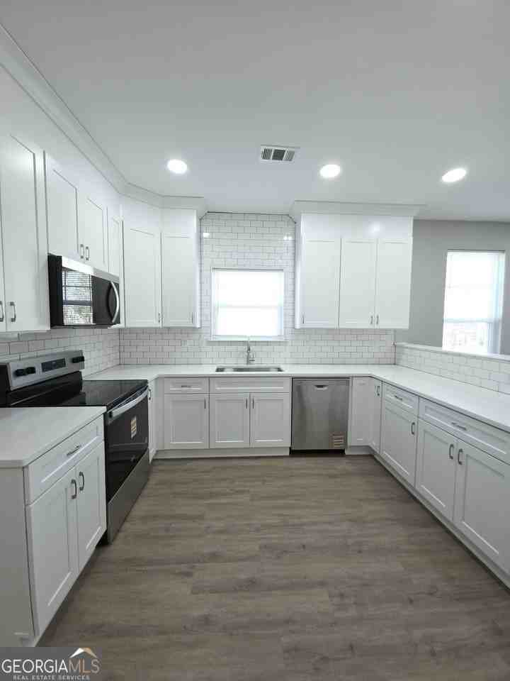 4748 Highpoint Way - Photo 7 of 28