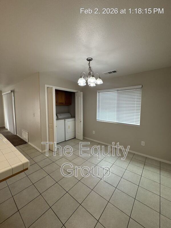 2547 W Lark Ave - Photo 6 of 24