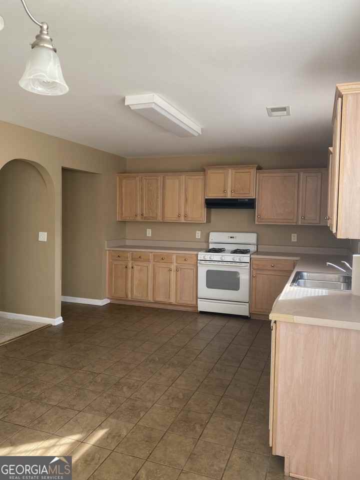 3591 Darcy Ct Nw - Photo 6 of 15