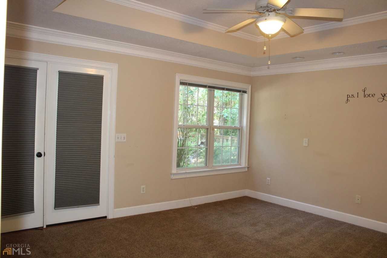 203 Carrington Way - Photo 5 of 50