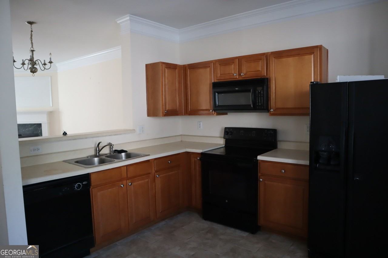 658 Providence Pl Sw - Photo 2 of 5