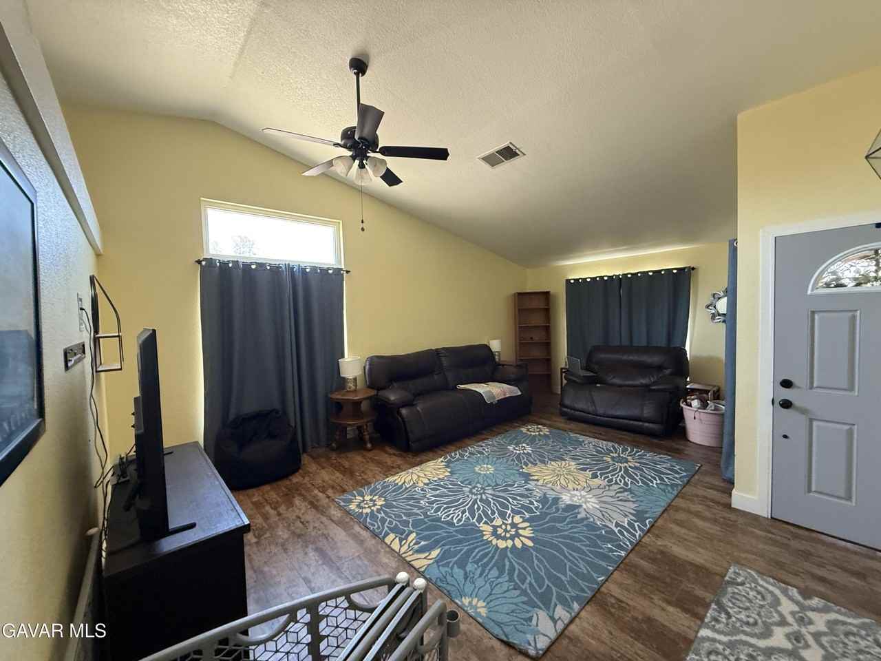 3726 Garnet Ave - Photo 4 of 13