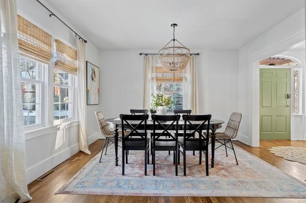 13 Chapin St - Photo 7 of 49