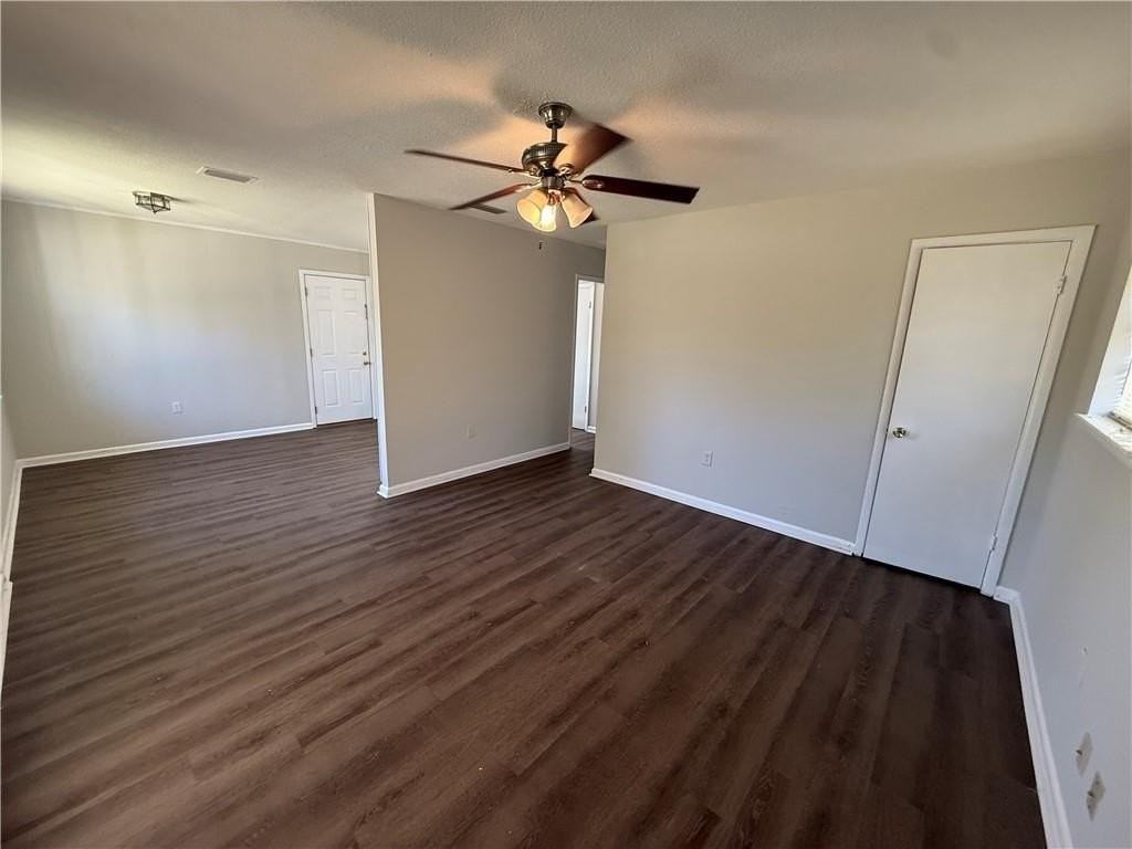 451 Erie St - Photo 2 of 10