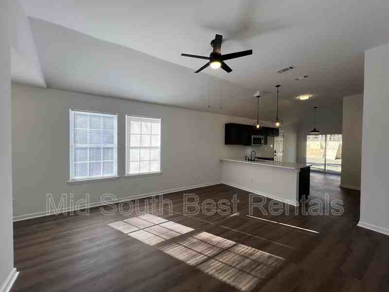 3785 Brookmeade St - Photo 4 of 15