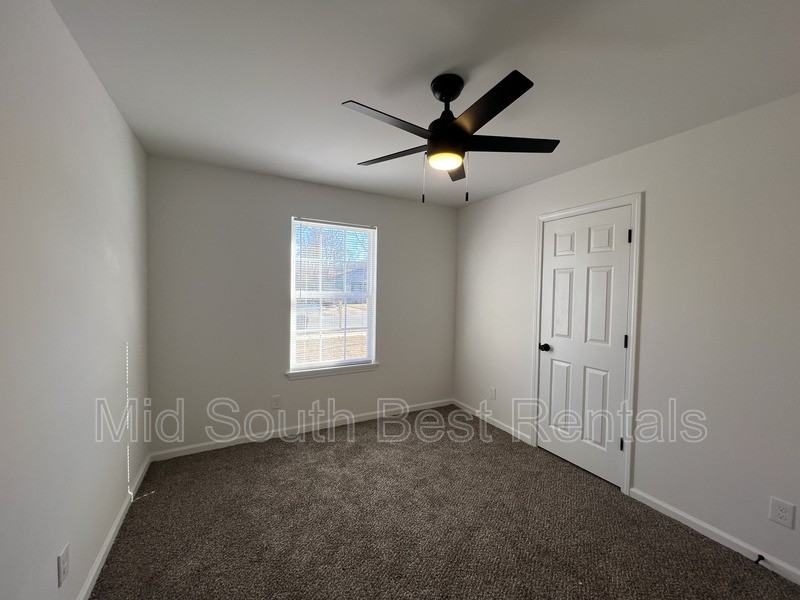 3785 Brookmeade St - Photo 5 of 15