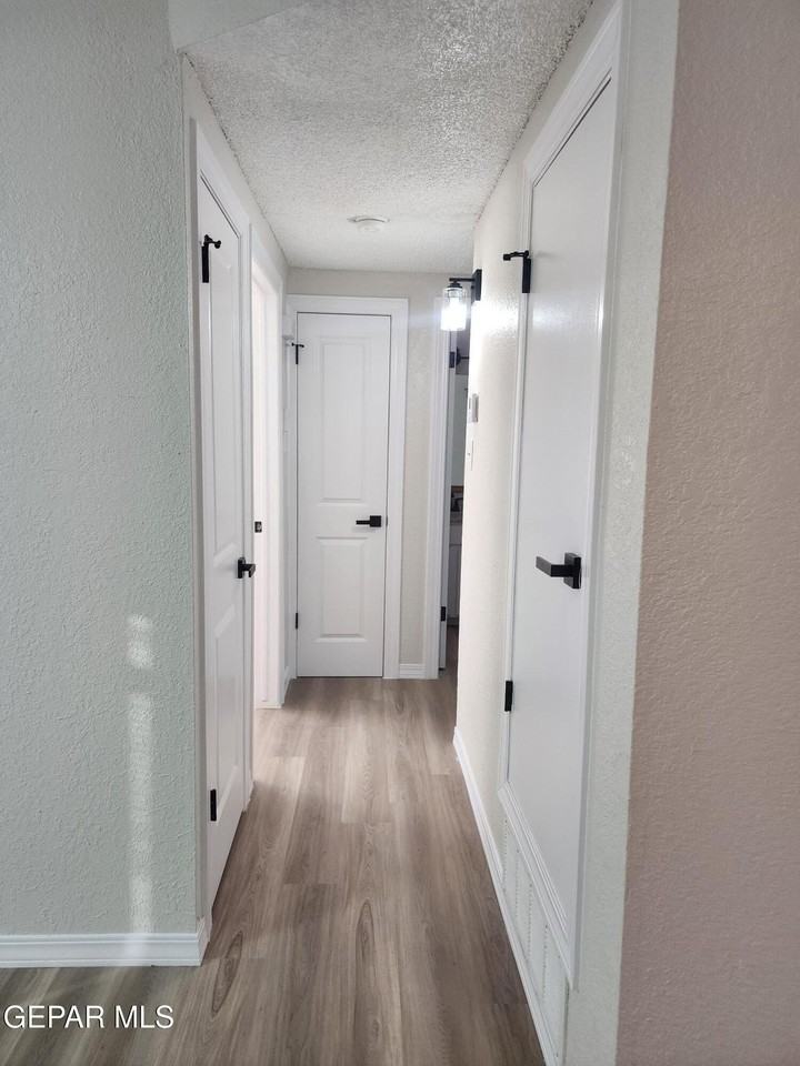 10017 Caribou Dr Unit B #B - Photo 4 of 8