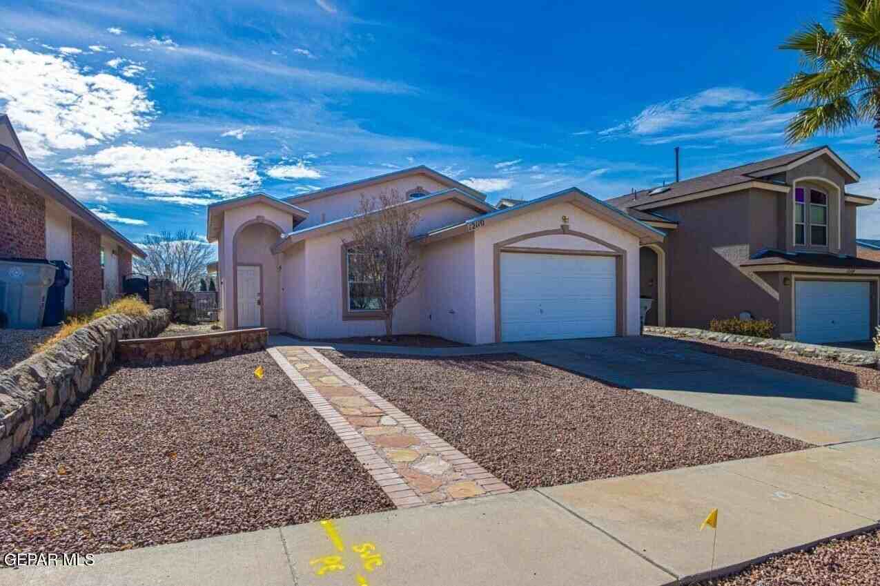 12110 Saint Romeo - Photo 2 of 28