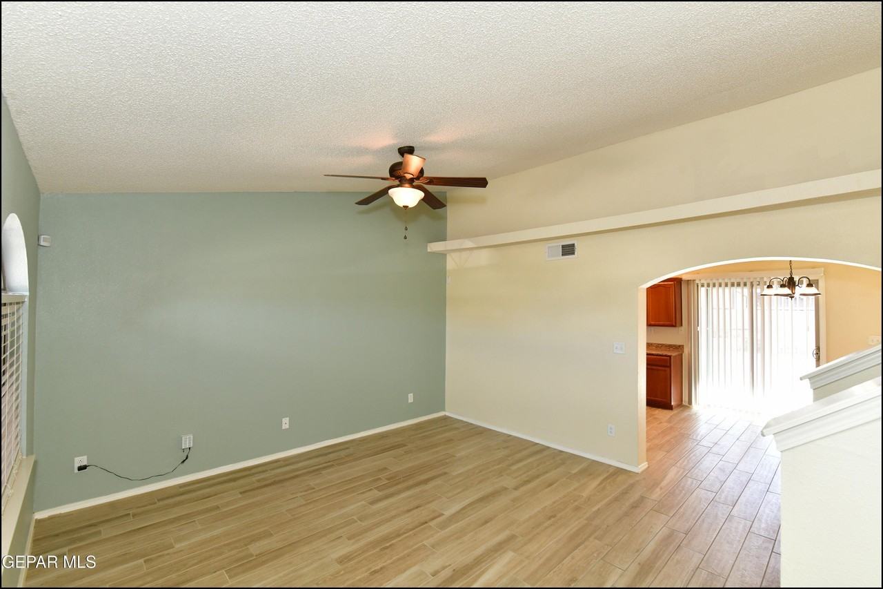 11820 Mesquite Bush Dr - Photo 6 of 39