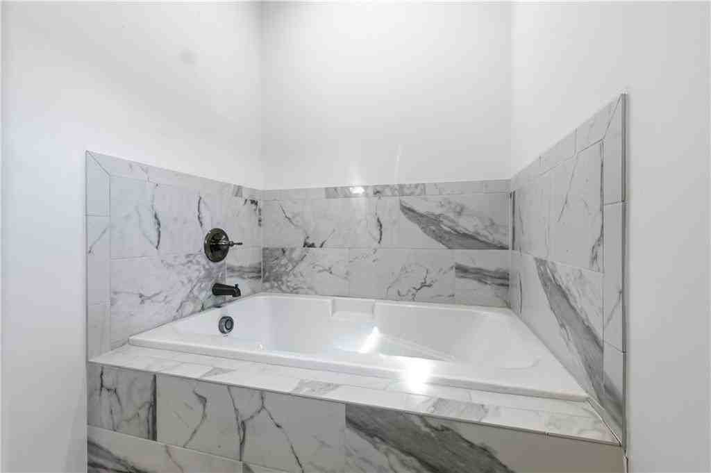 85 Allie Loop Loop - Photo 4 of 46