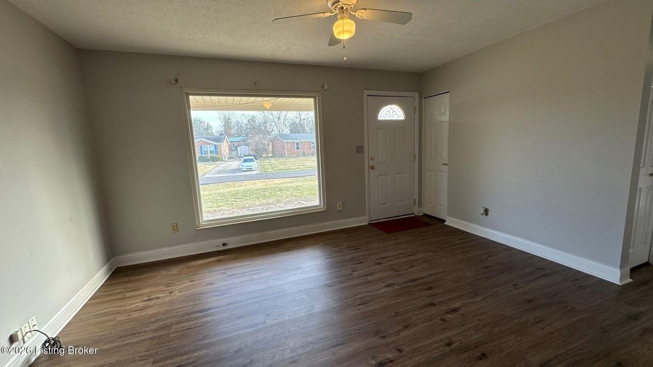 276 Probus Dr - Photo 2 of 30