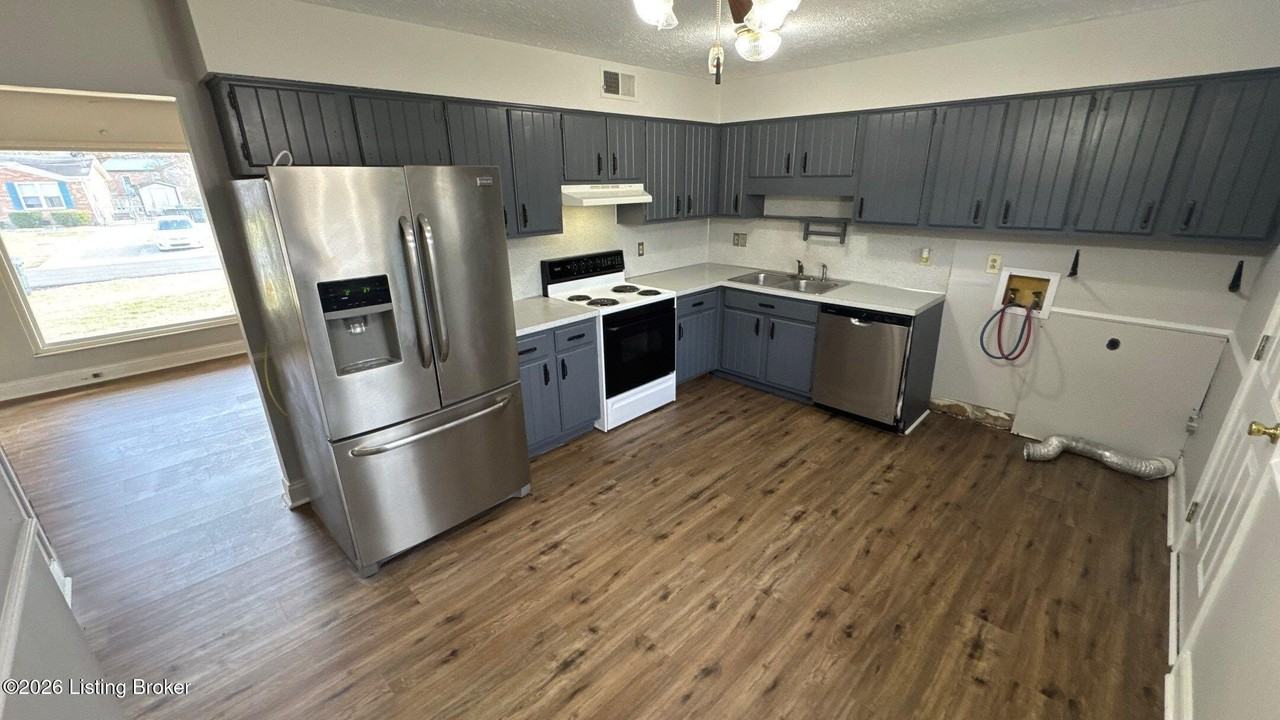 276 Probus Dr - Photo 5 of 30