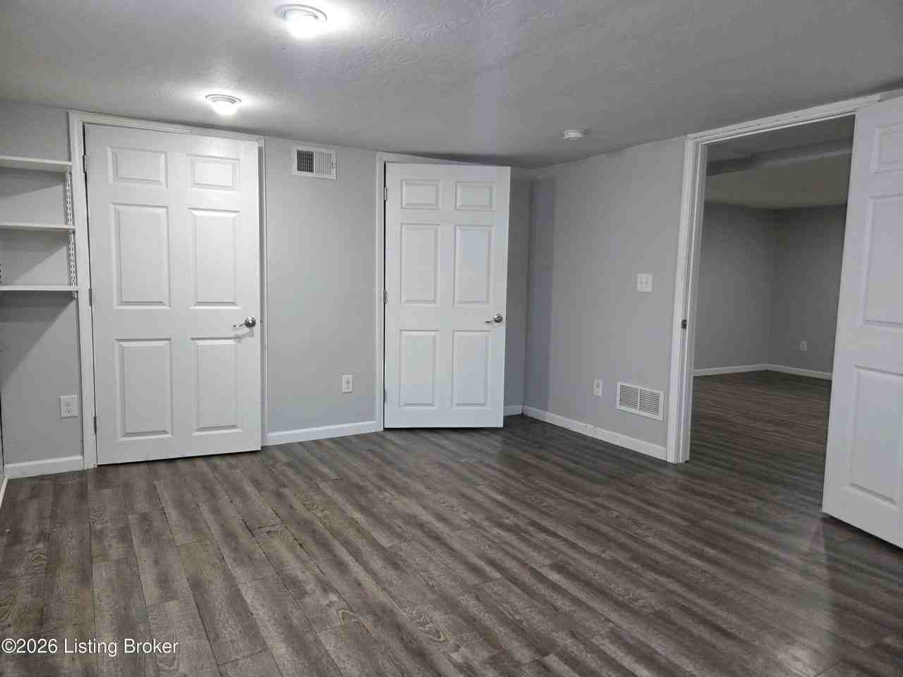 1209 Durrett Ln Apt 3 #3 - Photo 4 of 9