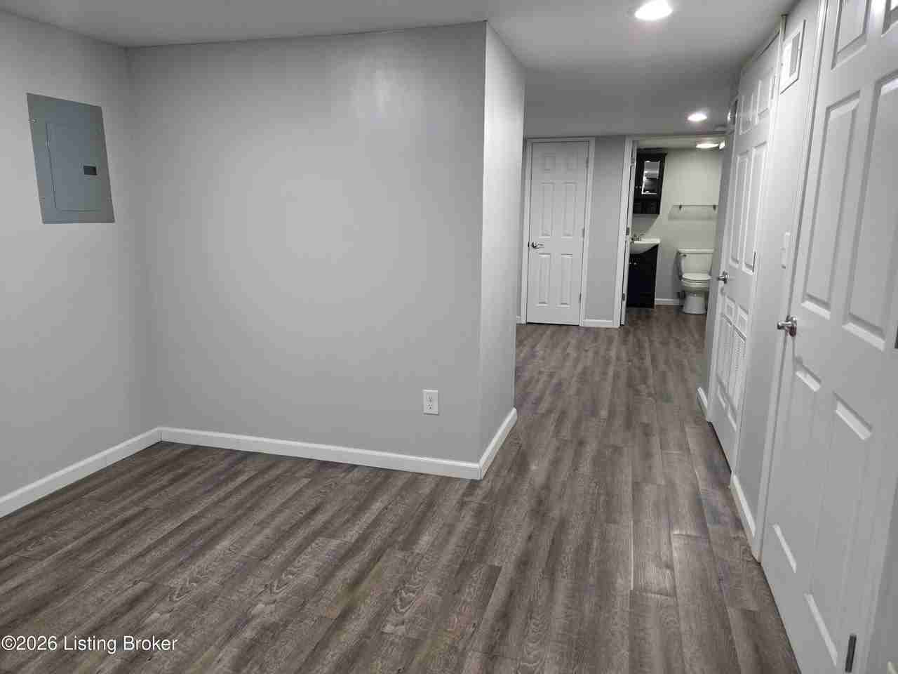 1209 Durrett Ln Apt 3 #3 - Photo 7 of 9