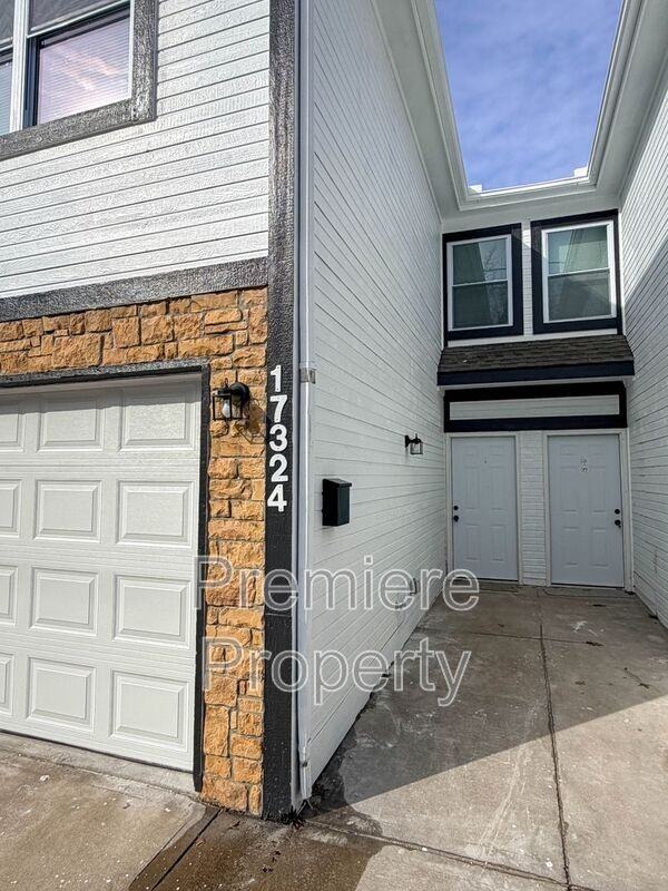 17324 E Susquehanna Dr - Photo 2 of 16