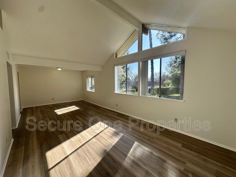 10020 Larwin Ave #1 - Photo 5 of 33