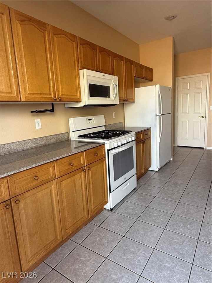 62 Blaven Dr - Photo 5 of 25