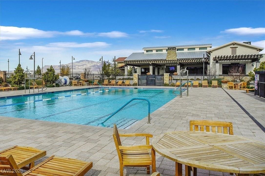 8925 Grabill Spruce - Photo 2 of 37