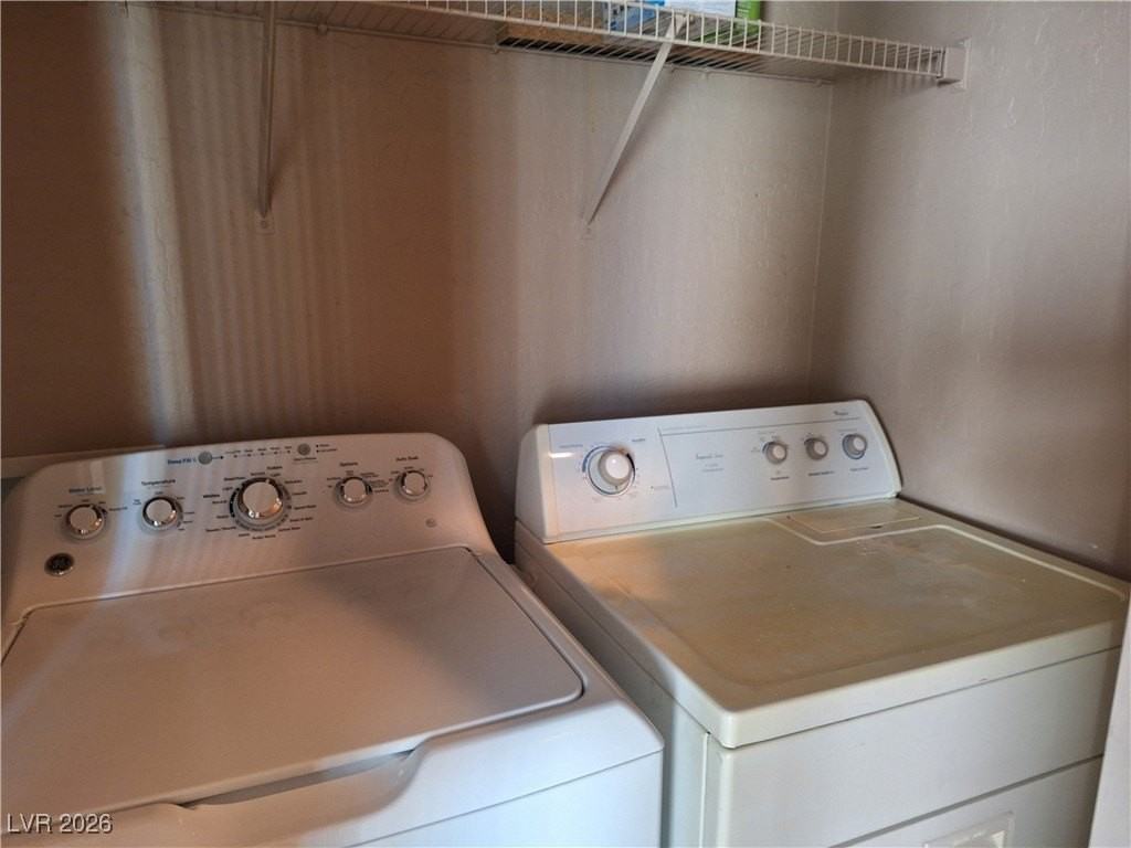 370 Kensington Palace Ave #3 - Photo 5 of 12