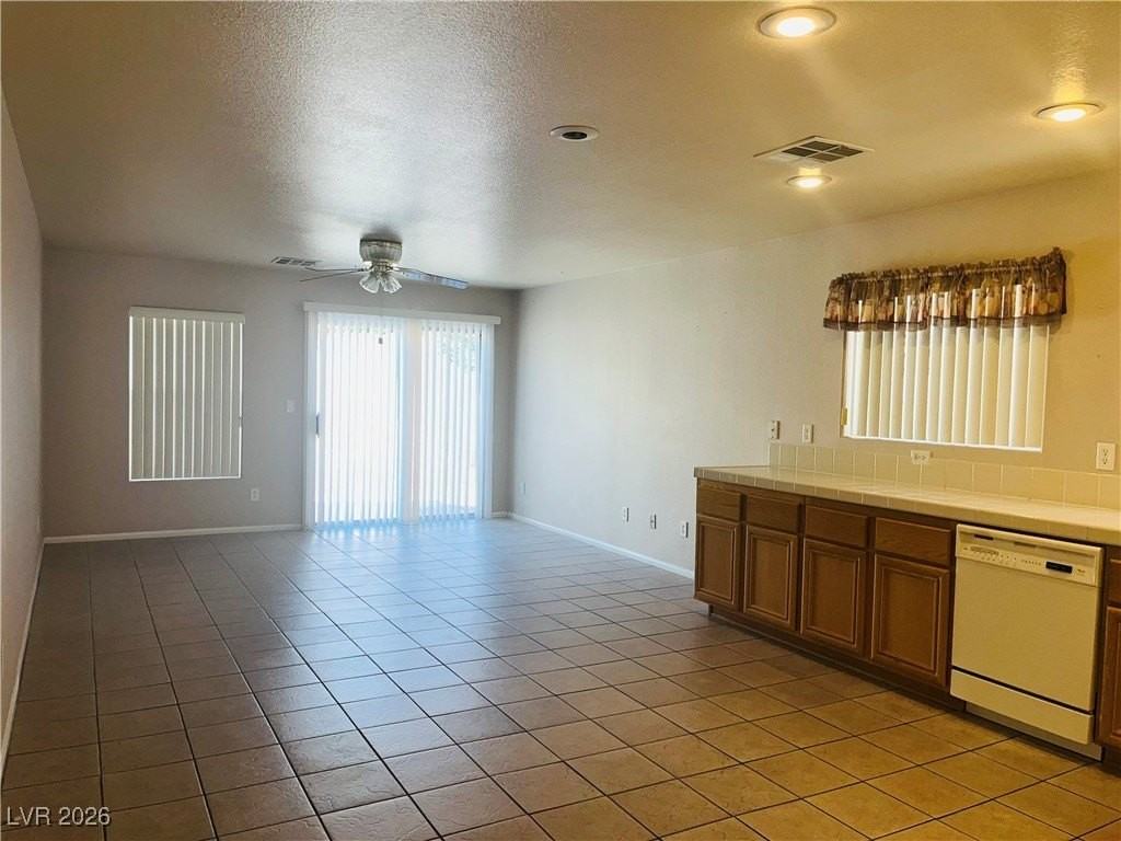 10456 Wellington Manor Ave - Photo 4 of 13