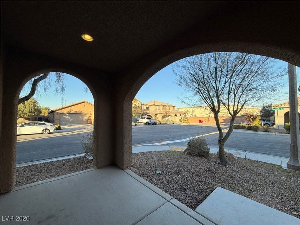 10544 Pembroke Bay St - Photo 2 of 38