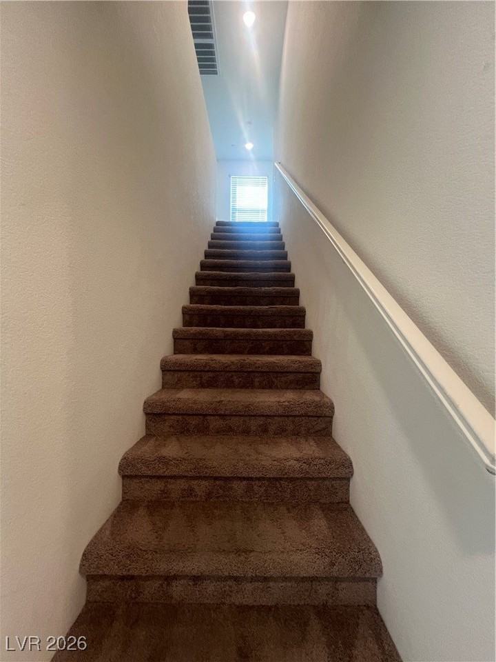 6869 Calvitero St - Photo 3 of 32