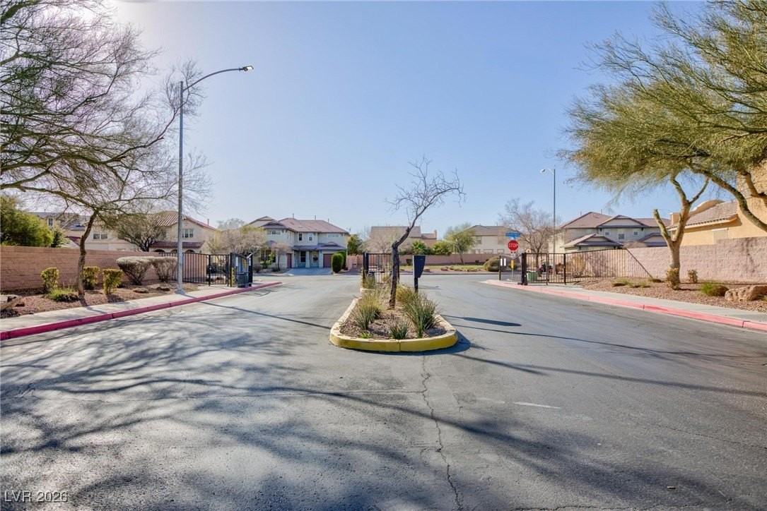 5650 Saint Elias St - Photo 2 of 25