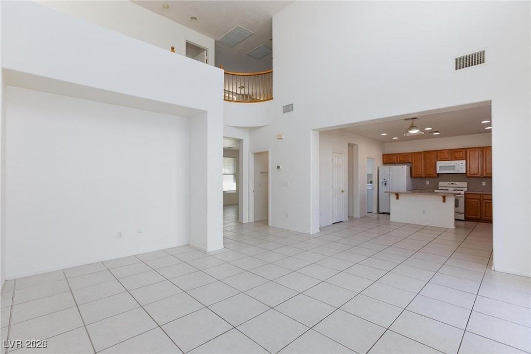 5650 Saint Elias St - Photo 7 of 25