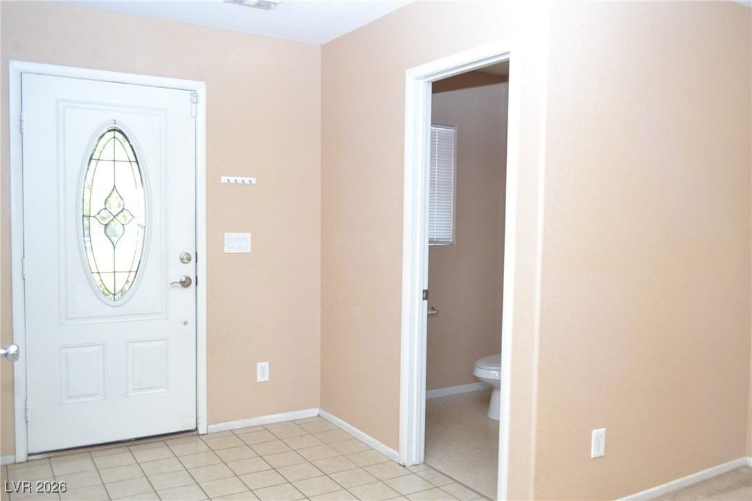 520 Taunton St - Photo 6 of 29