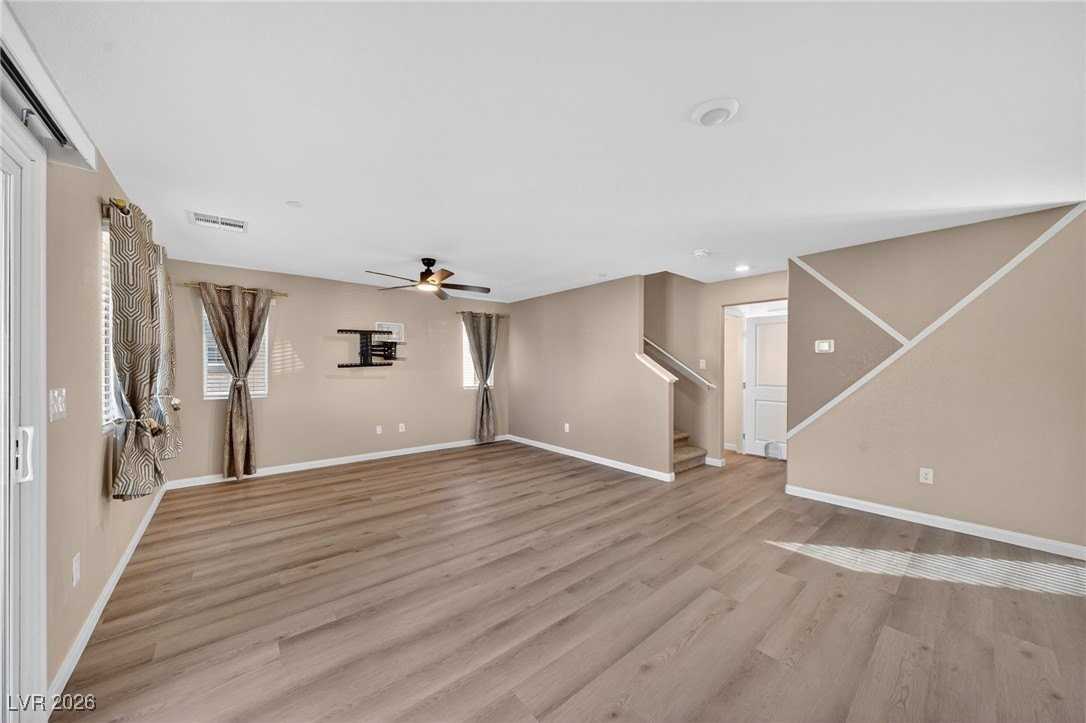 6964 Sunflower Fields St - Photo 5 of 38