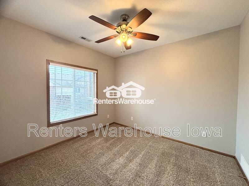 2000 Meadow Ct #512 - Photo 3 of 17