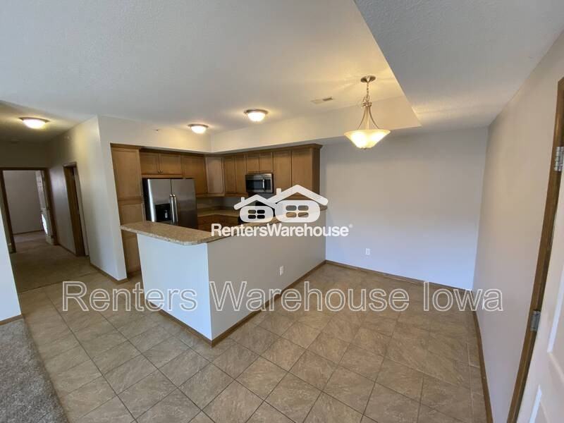 2000 Meadow Ct #512 - Photo 6 of 17