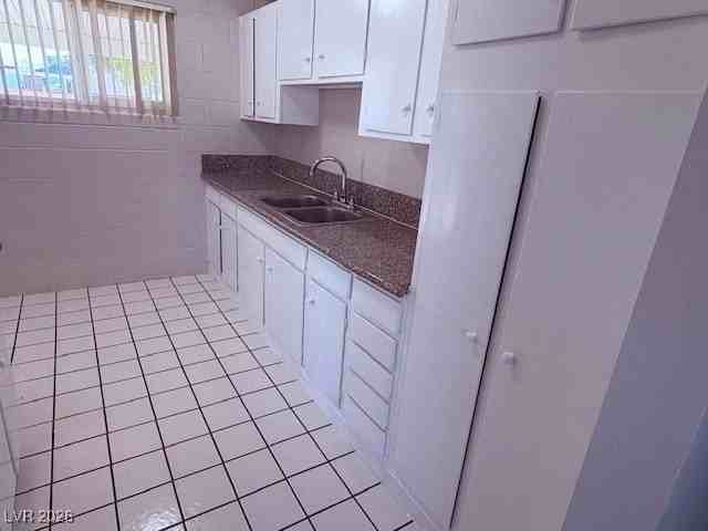 4655 Meredith Ave - Photo 7 of 15