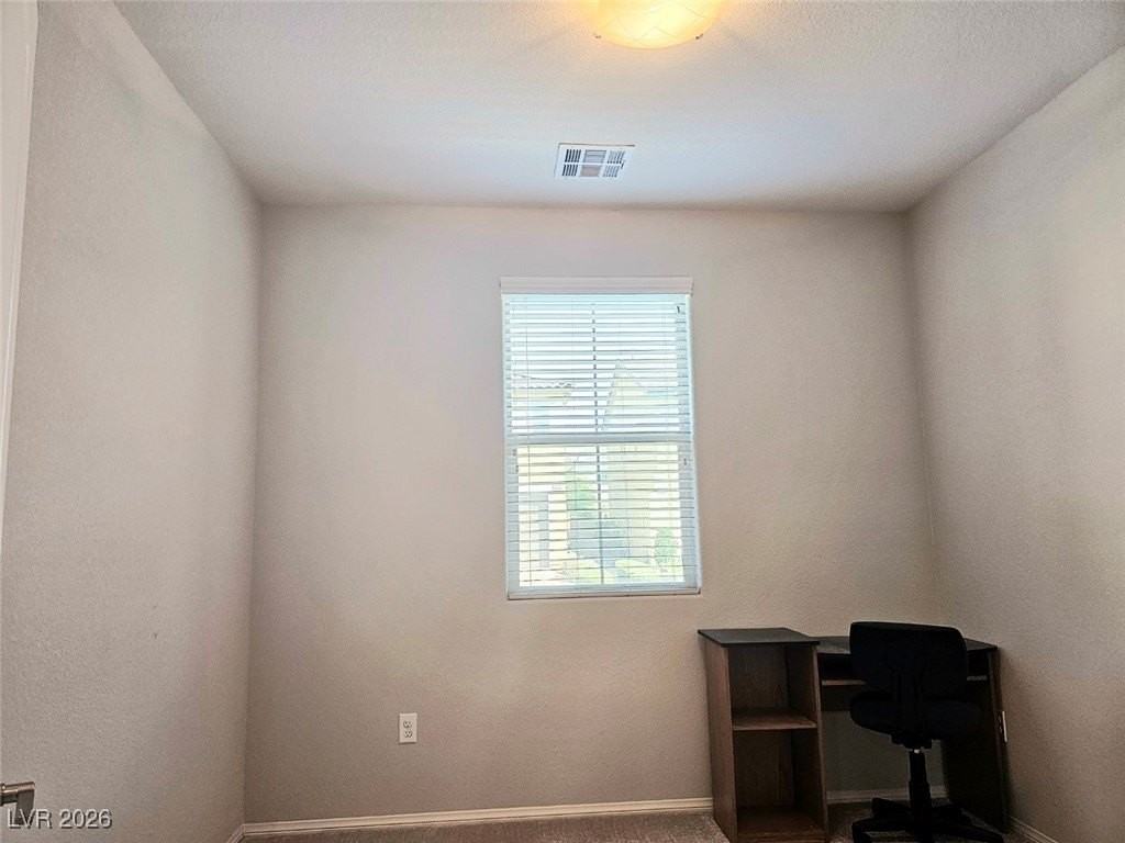 9595 Abbey Pond Ave - Photo 4 of 21