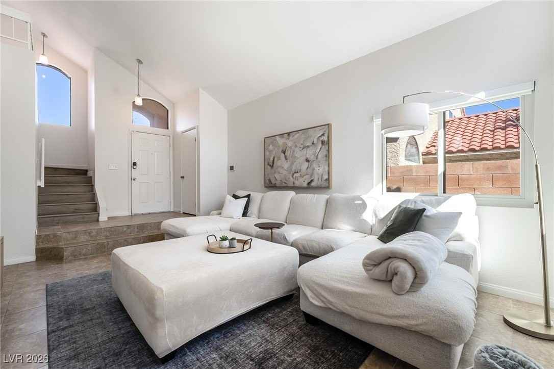 2717 Lovington Dr - Photo 4 of 23