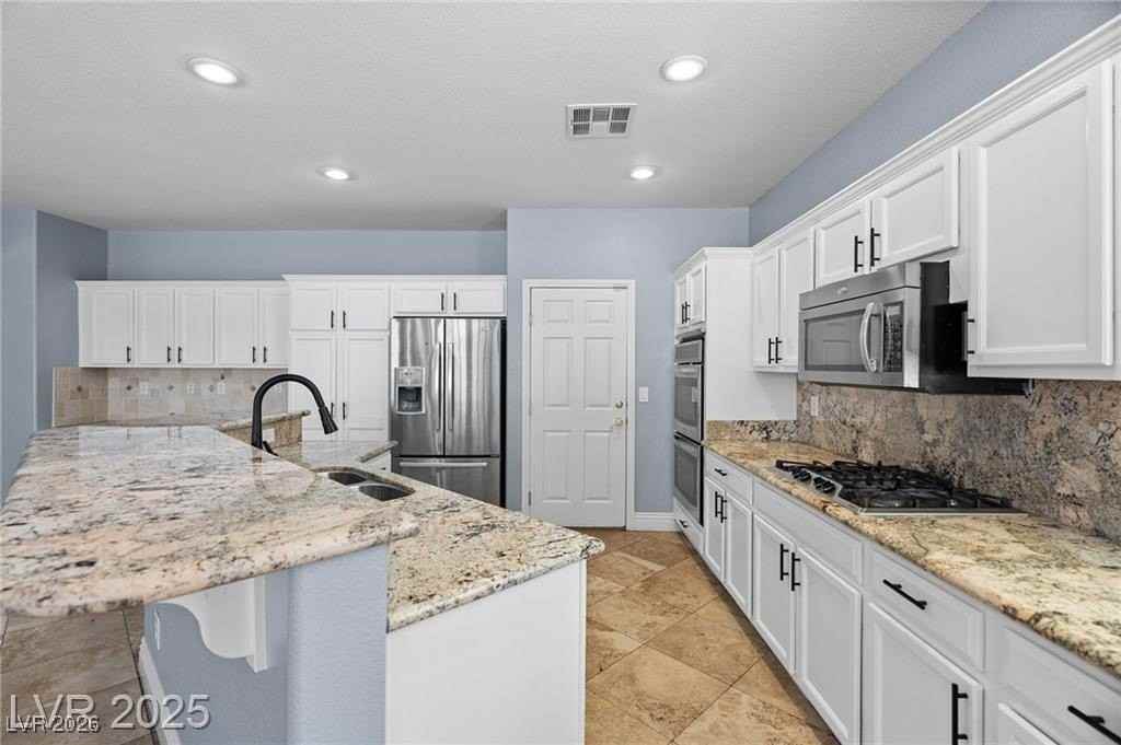 10281 Wolves Den Ln - Photo 3 of 50