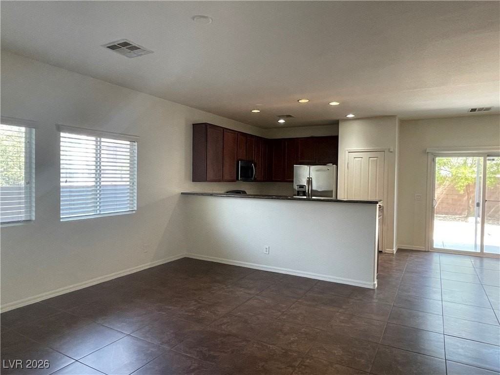 10188 Cougar Crossing St - Photo 4 of 30