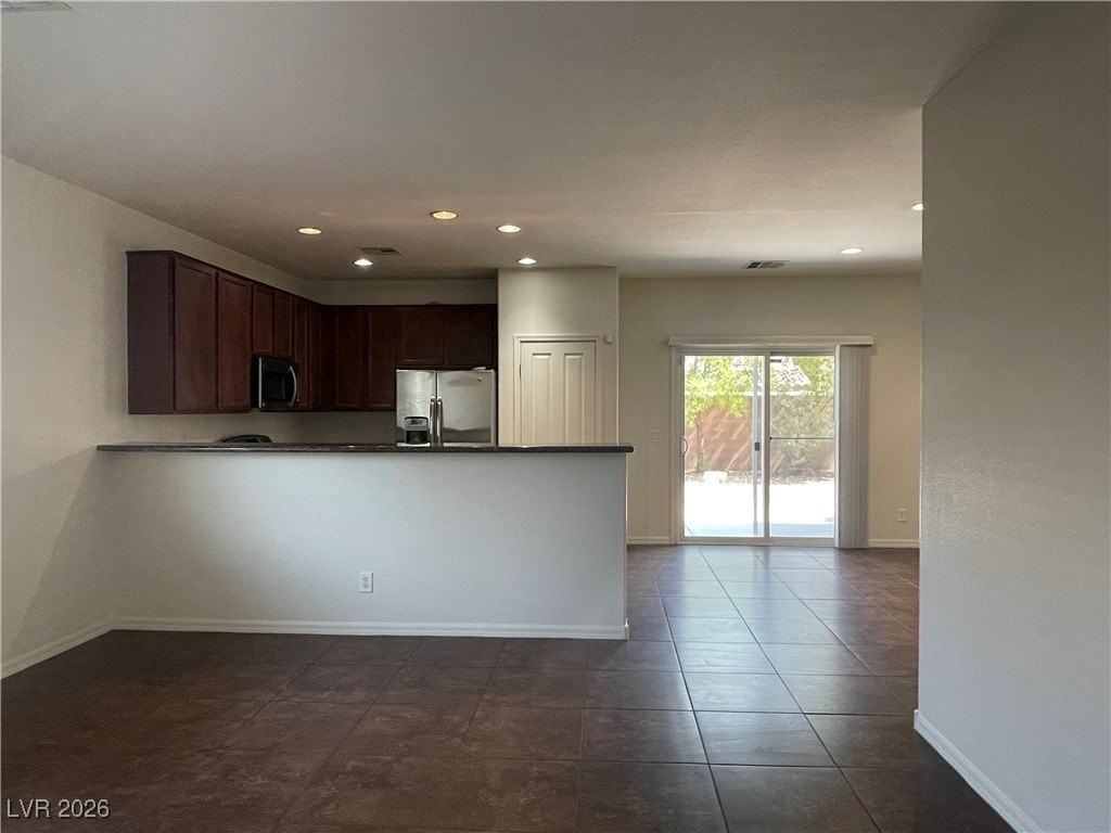 10188 Cougar Crossing St - Photo 5 of 30