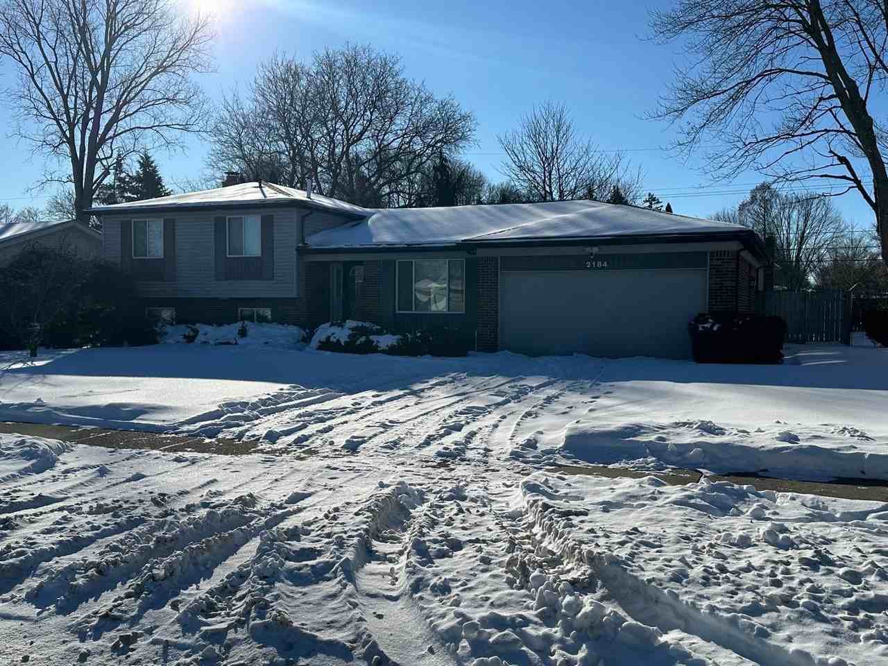 2184 Cumberland Dr - Photo 4 of 43