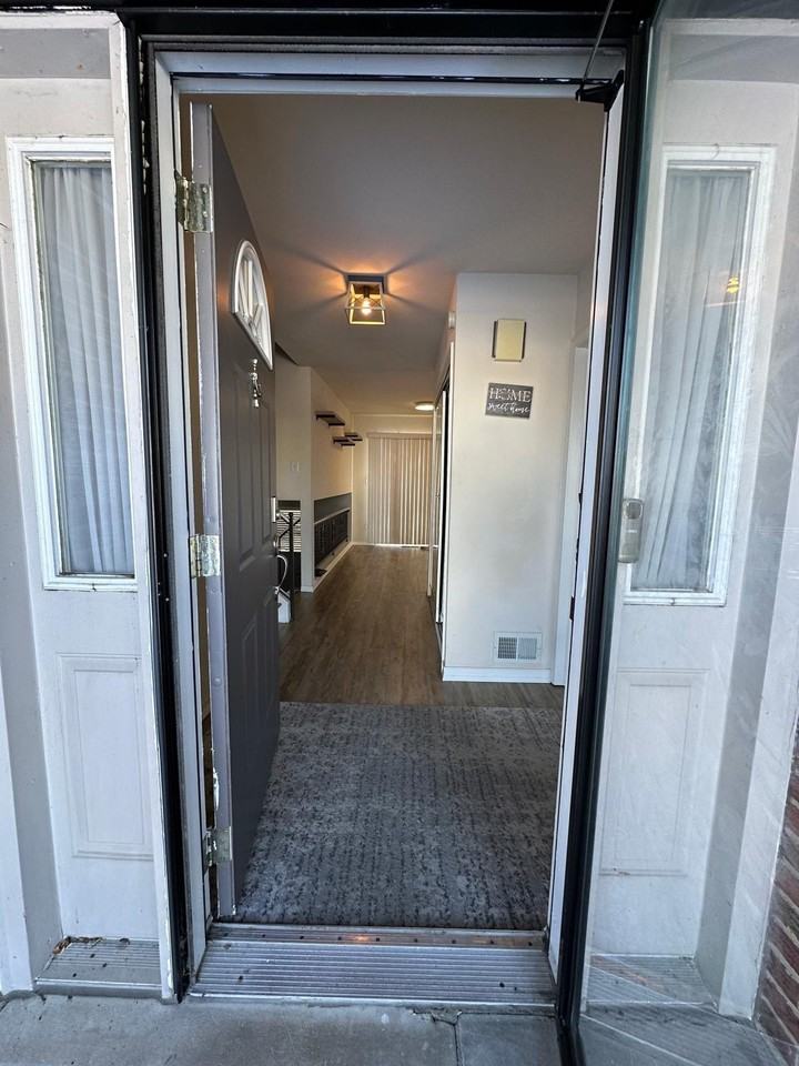 2184 Cumberland Dr - Photo 6 of 43